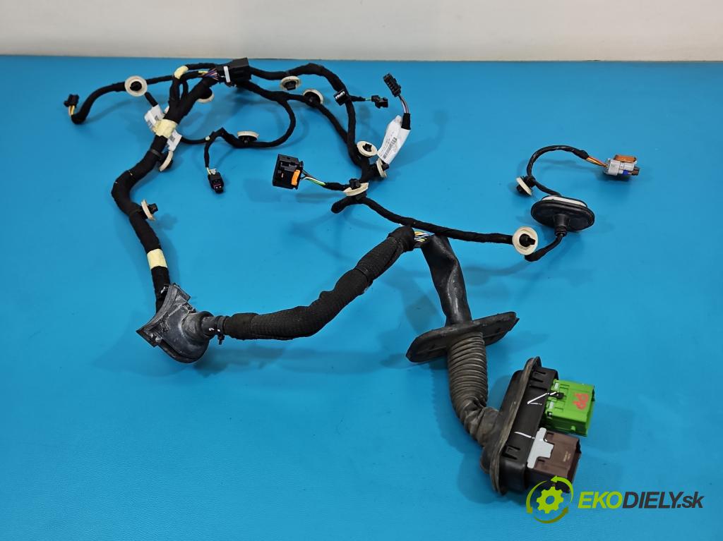 Peugeot 508 II 2018- 1.6 16V 181KM automatic 133 kW 1598 cm3 4- Balíček: dveře přední pravých 9822491080