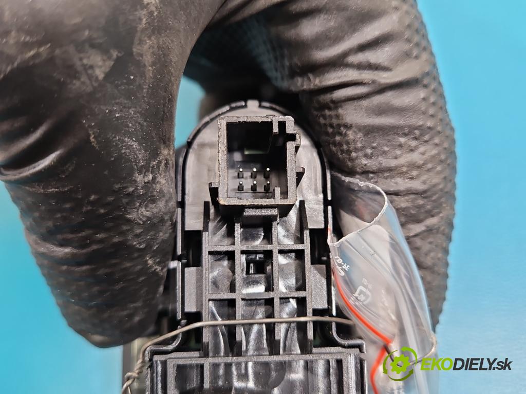 Peugeot 508 II 2018- 1.6 16V 181KM automatic 133 kW 1598 cm3 4- prepínač okien spätných zrkadiel 96788264ZD