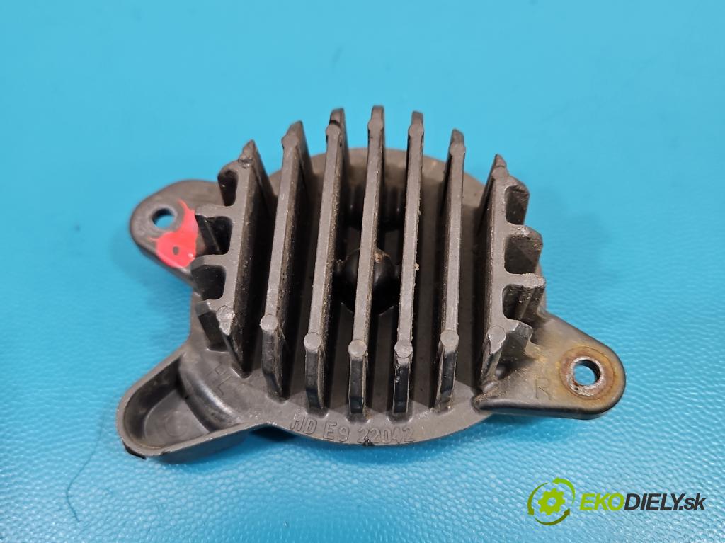 Peugeot 508 II 2018- 1.6 16V 181KM automatic 133 kW 1598 cm3 5- modul lampy: 90145185