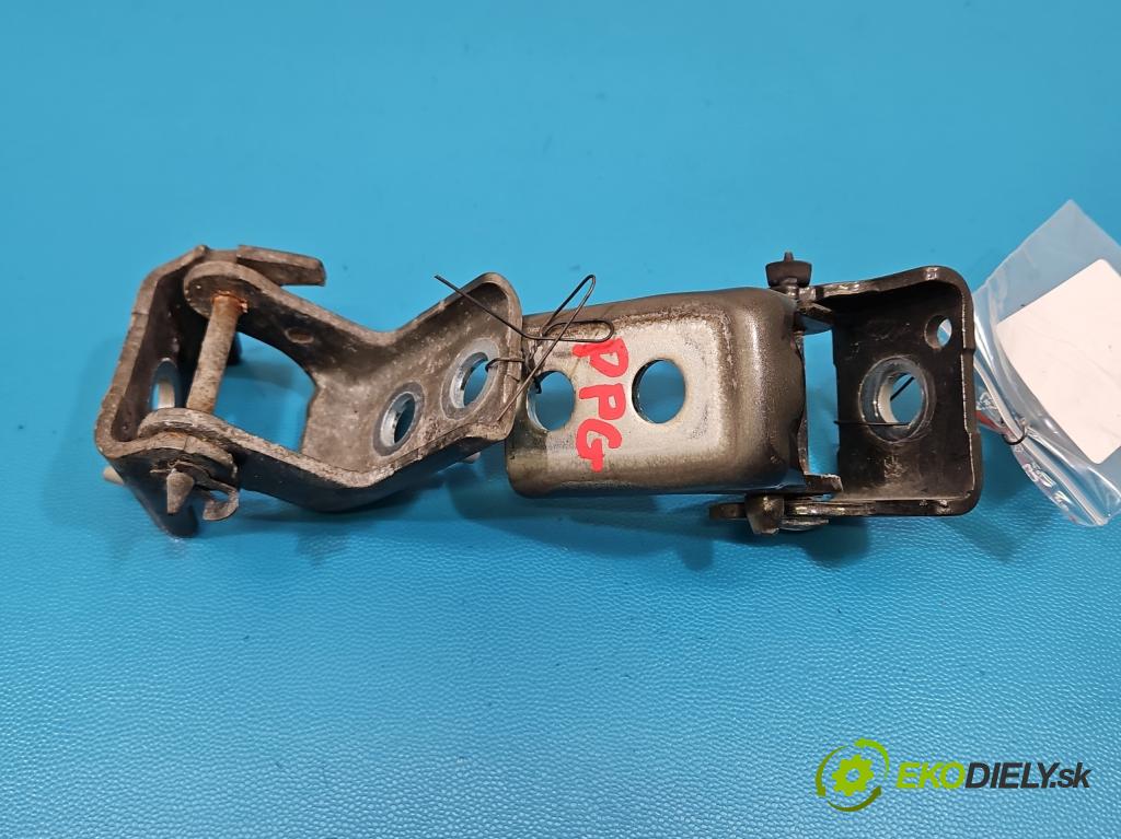 Peugeot 508 II 2018- 1.6 16V 181KM automatic 133 kW 1598 cm3 4- Závěs: dvere predné pravý