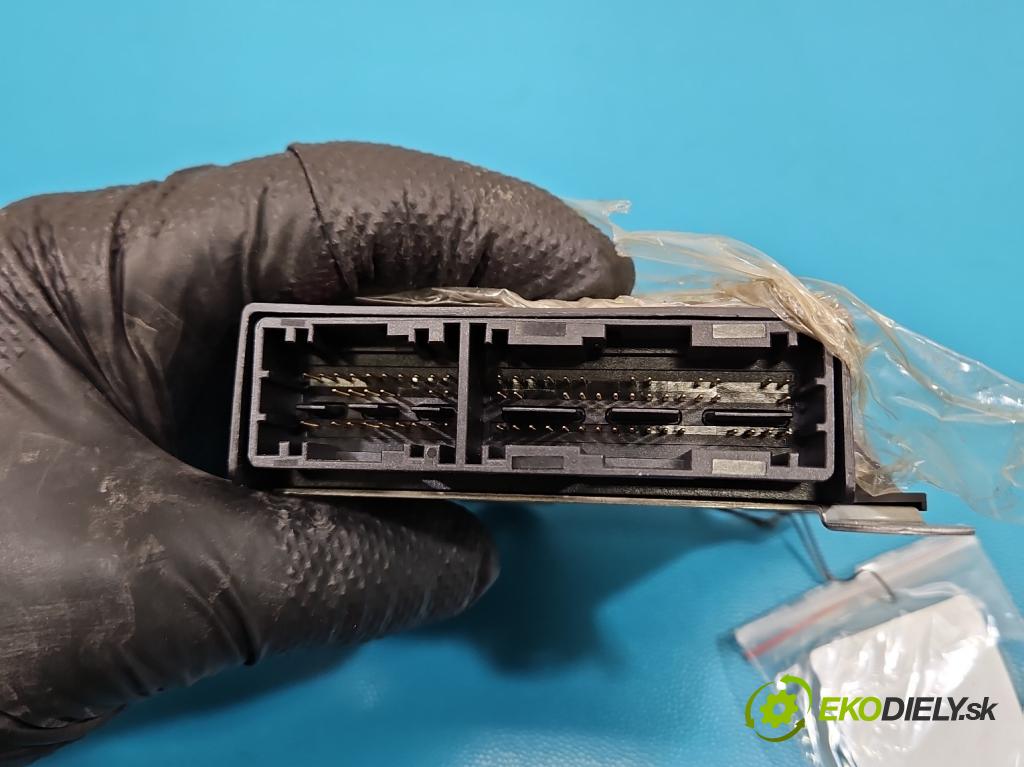 Peugeot 508 II 2018- 1.6 16V 181KM automatic 133 kW 1598 cm3 5- riadiaca jednotka vankúše: 9823741580