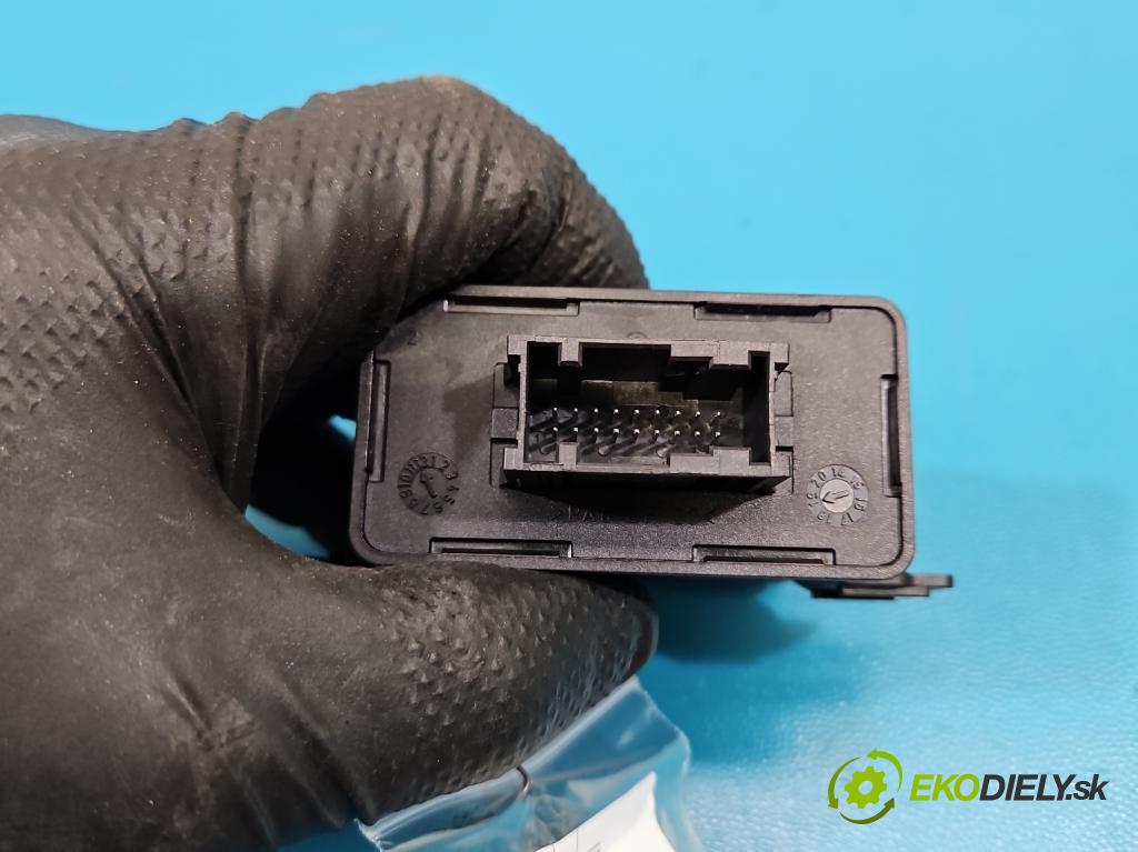 Peugeot 508 II 2018- 1.6 16V 181KM automatic 133 kW 1598 cm3 5- řídící jednotka 9818209180