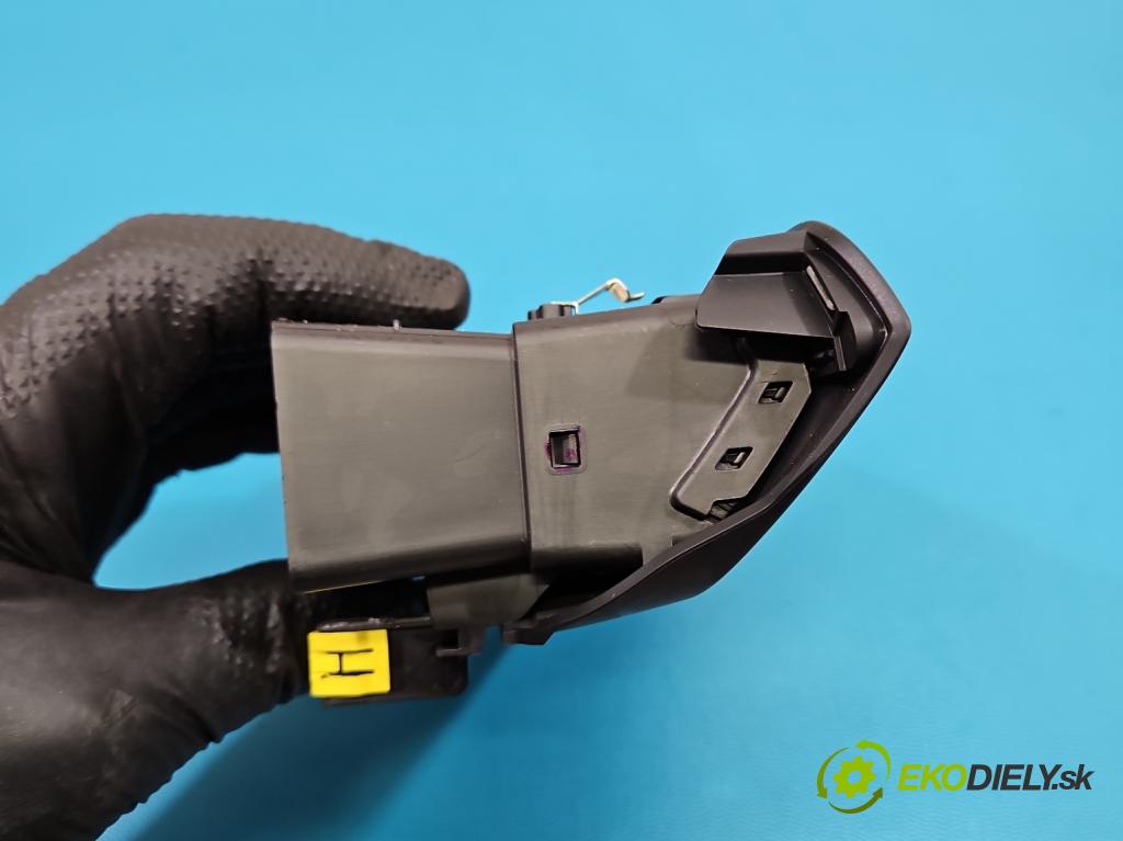 Peugeot 508 II 2018- 1.6 16V 181KM automatic 133 kW 1598 cm3 4- Mřížka: kúrenia ostatné 9813436477