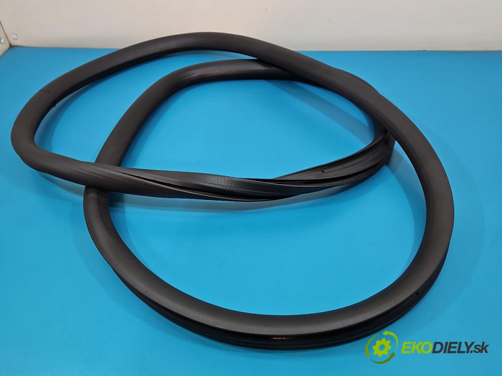 Peugeot 508 II 2018- 1.6 16V 181KM automatic 133 kW 1598 cm3 5- Těsnění: dvere predné pravé 9813387280