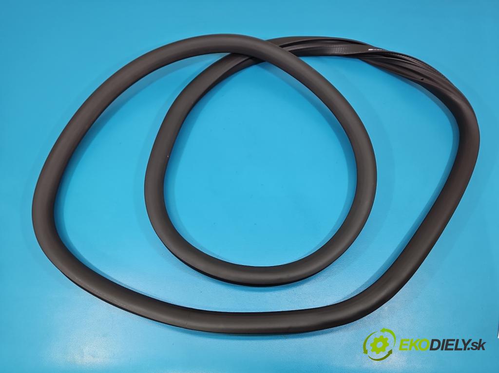 Peugeot 508 II 2018- 1.6 16V 181KM automatic 133 kW 1598 cm3 5- Těsnění: dveře zadní pravé 9813388380 (Karoserie ostatní)