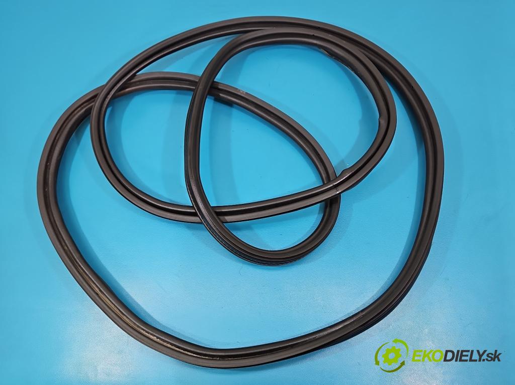 Peugeot 508 II 2018- 1.6 16V 181KM automatic 133 kW 1598 cm3 5- Těsnění: kufrové dvere