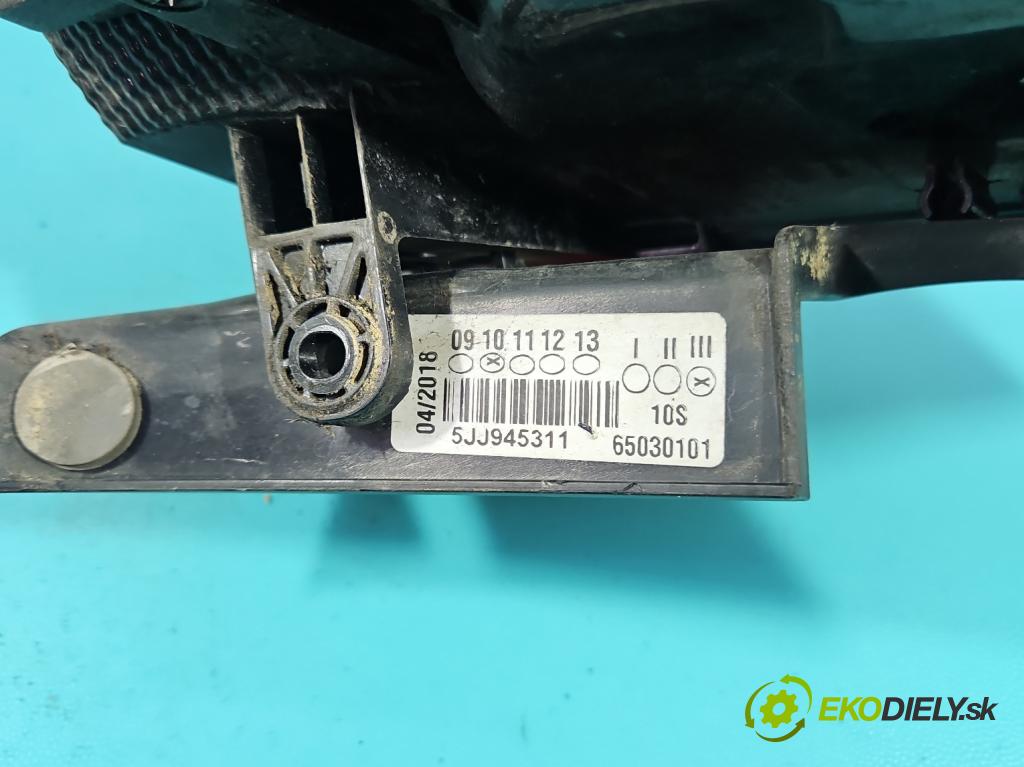 Skoda Rapid 2012-2019 1.4 tdi 90 HP manual 66 kW 1422 cm3 5- svetlo / reflektor zadné ľavé 5JJ945095A (Kľučka dverí ostatné)