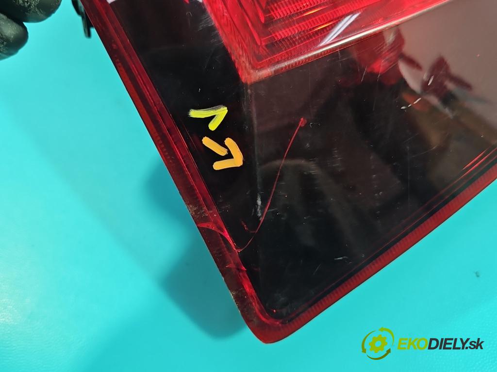 Skoda Rapid 2012-2019 1.4 tdi 90 HP manual 66 kW 1422 cm3 5- svetlo / reflektor zadné ľavé 5JJ945095A (Kľučka dverí ostatné)