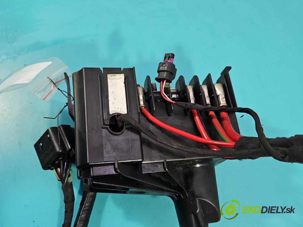 Skoda Rapid 2012-2019 1.4 tdi 90 hp manual 66 kW 1422 cm3 5- skříňka pojistková 6C0907361F (Pojistková skříňka)