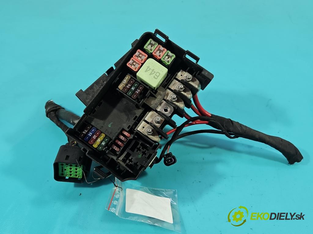 Skoda Rapid 2012-2019 1.4 tdi 90 hp manual 66 kW 1422 cm3 5- skříňka pojistková 6C0907361F (Pojistková skříňka)