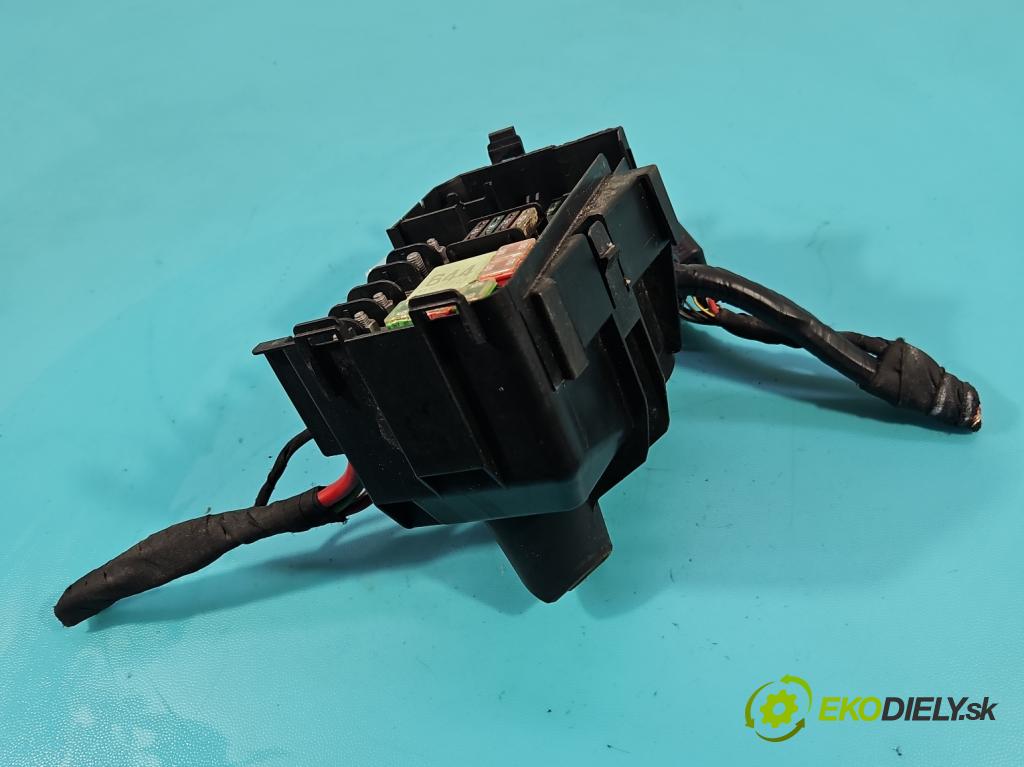 Skoda Rapid 2012-2019 1.4 tdi 90 hp manual 66 kW 1422 cm3 5- skříňka pojistková 6C0907361F (Pojistková skříňka)