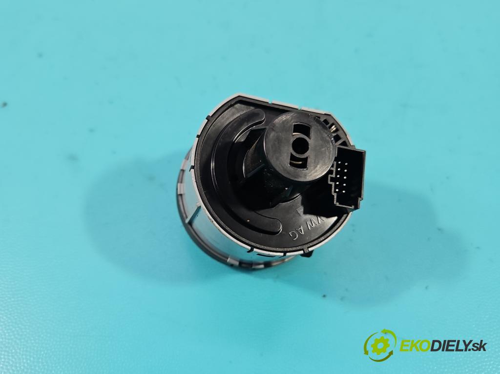 Skoda Rapid 2012-2019 1.4 tdi 90 HP manual 66 kW 1422 cm3 5- prepínač světla: na doska: 5JA941431B