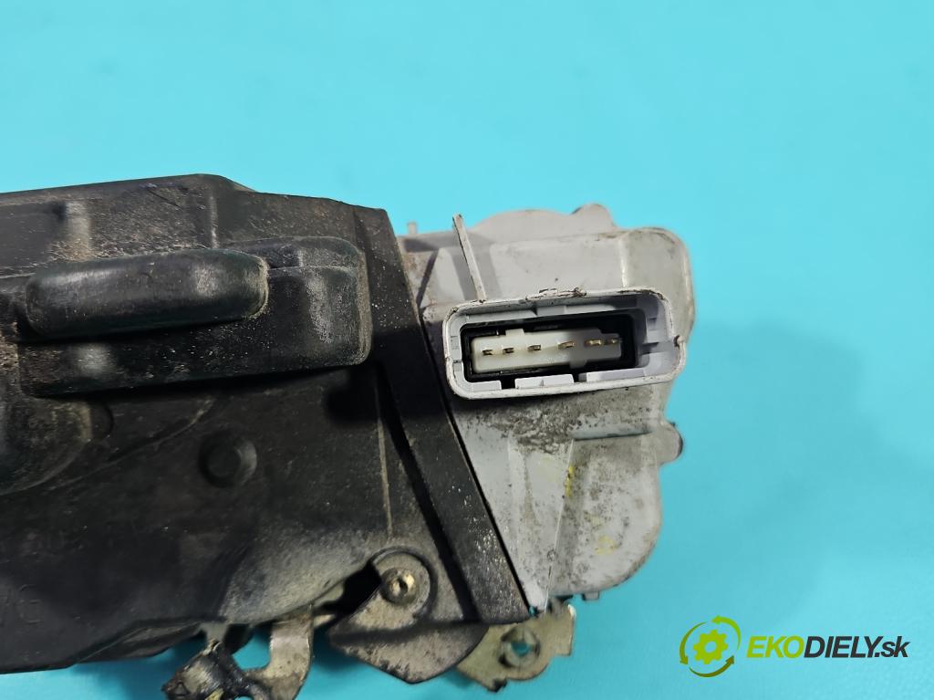 Peugeot 307 2.0 hdi 90 HP manual 66 kW 1997 cm3 5- zámok predné ľavý