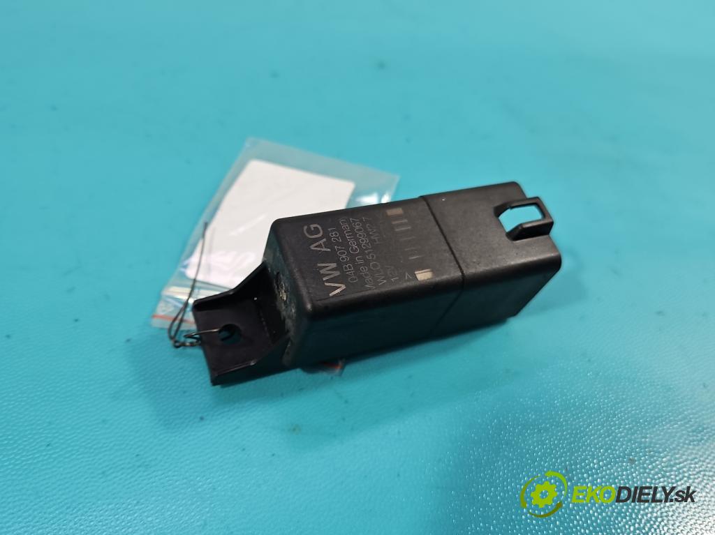 Skoda Rapid 2012-2019 1.4 tdi 90 HP manual 66 kW 1422 cm3 5- Relé: svíčky: zařicích: 04B907281 (Relé)