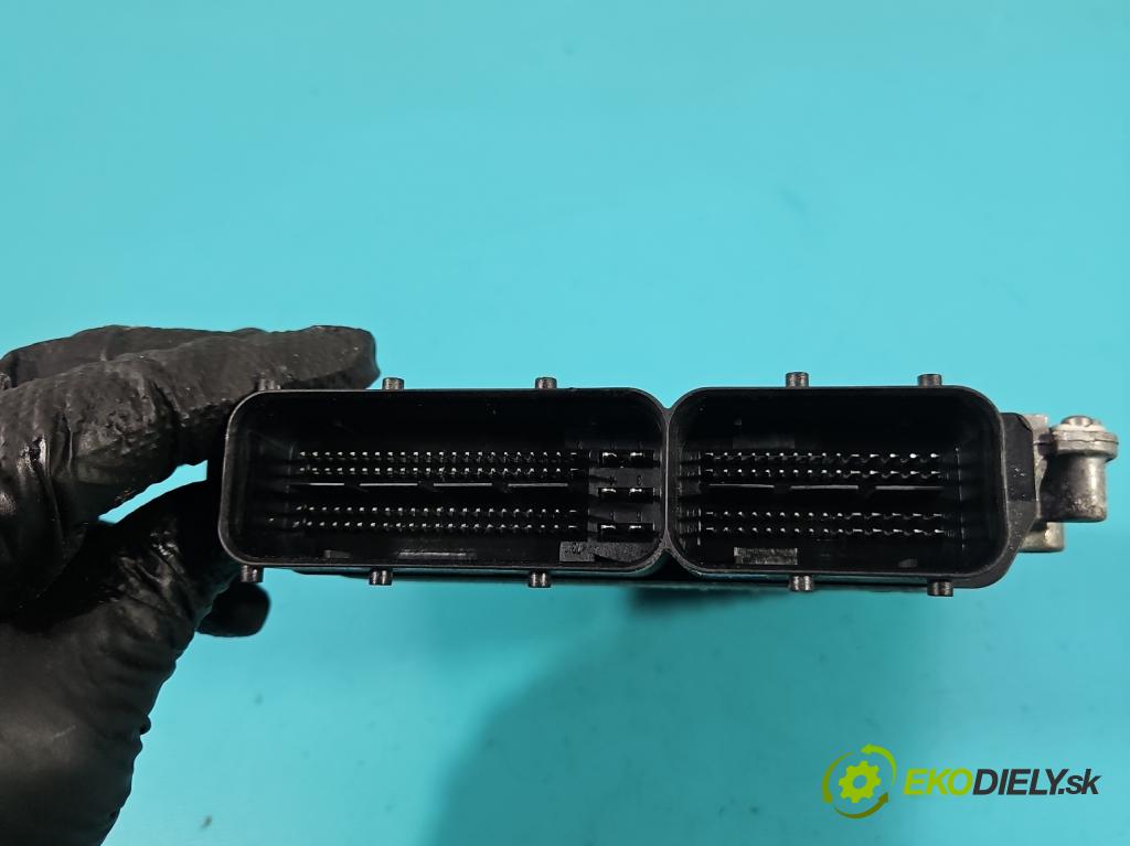 Skoda Rapid 2012-2019 1.4 tdi 90 hp manual 66 kW 1422 cm3 5- řídící jednotka motoru 04B907445