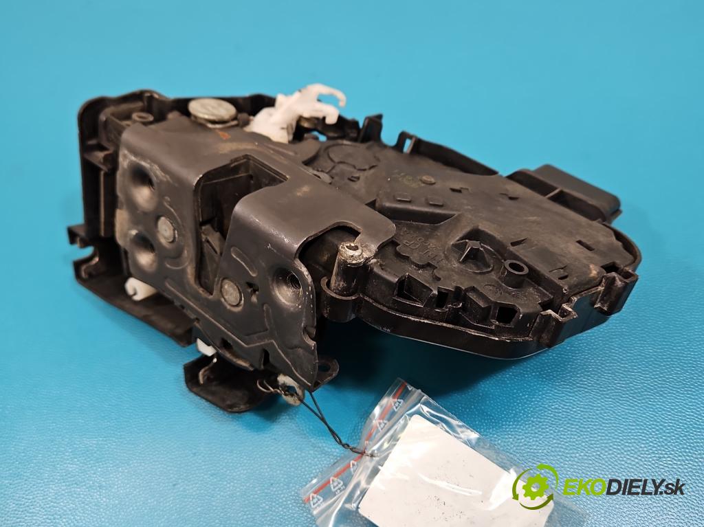 Volvo C30 1.6 hdi 109 hp manual 80 kW 1560 cm3 3- zámek přední levý 30753658