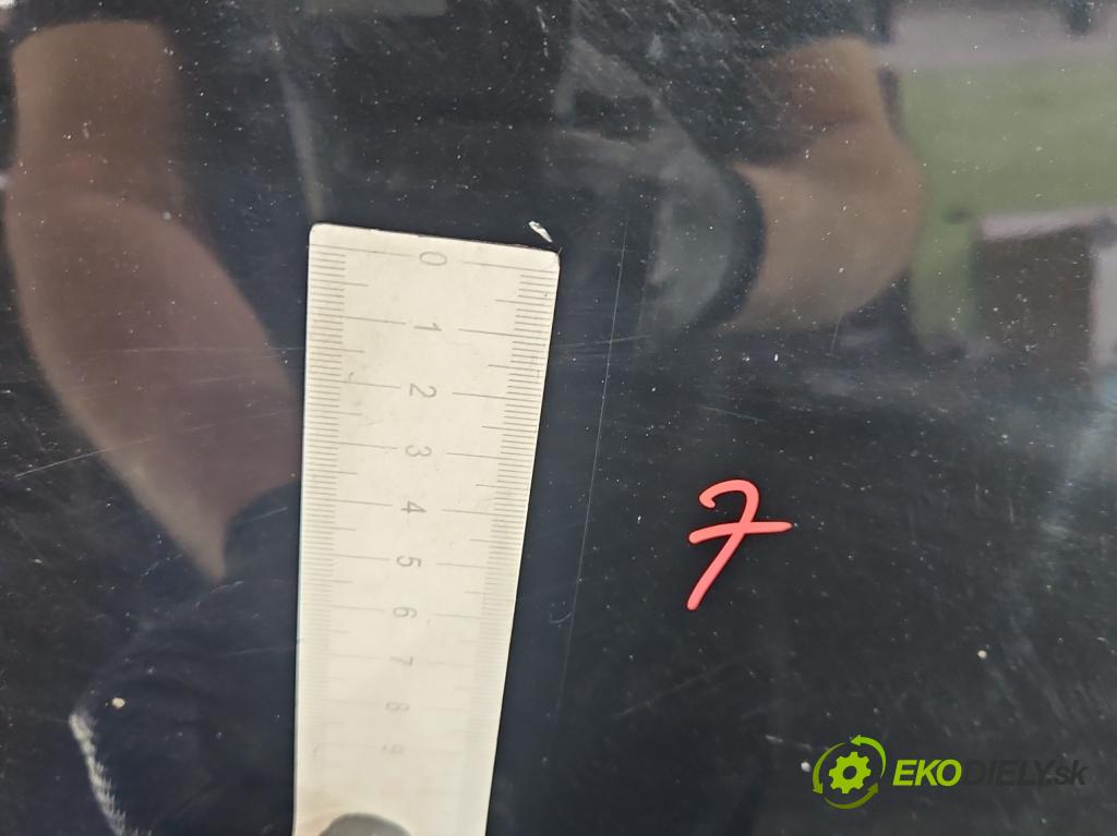 Nissan X-trail III T32 2013-2021 1.6 dci 131 HP automatic 96 kW 1598 cm3 5- kapota predná