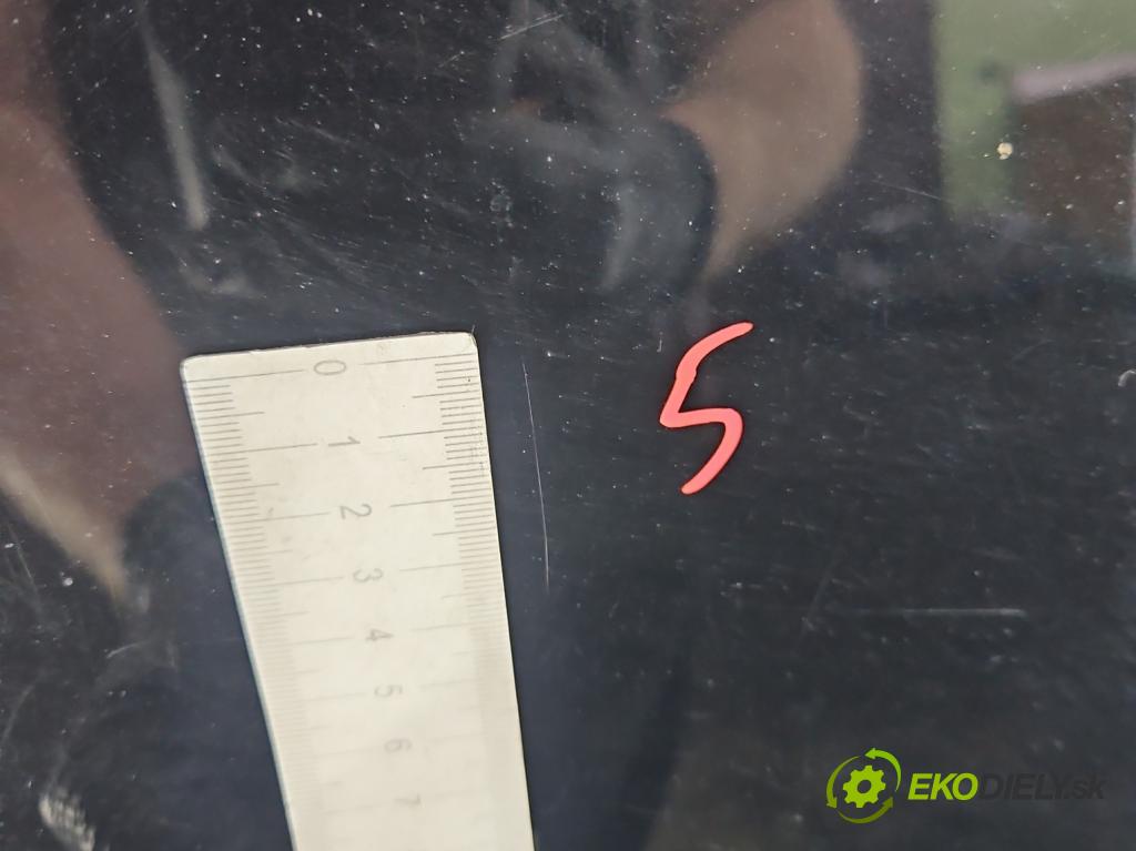 Nissan X-trail III T32 2013-2021 1.6 dci 131 HP automatic 96 kW 1598 cm3 5- kapota predná