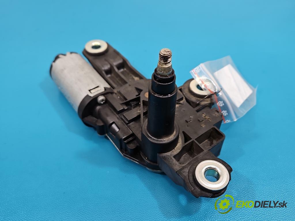 Volvo C30 1.6 hdi 109 hp manual 80 kW 1560 cm3 3- motor stěrače zadní 53028312