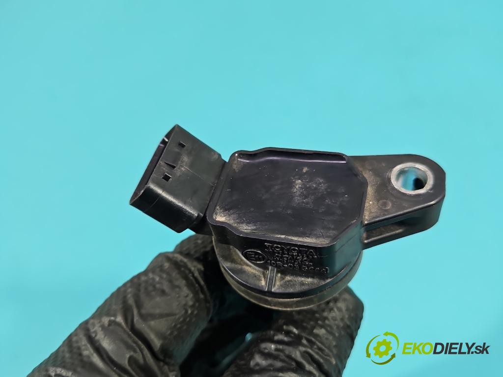 Toyota Auris II 2012-2018 1.8 16V 99 HP automatic 73 kW 1798 cm3 5- cievka zapaľovacia 90919-02258 (Zapaľovacia cievka)
