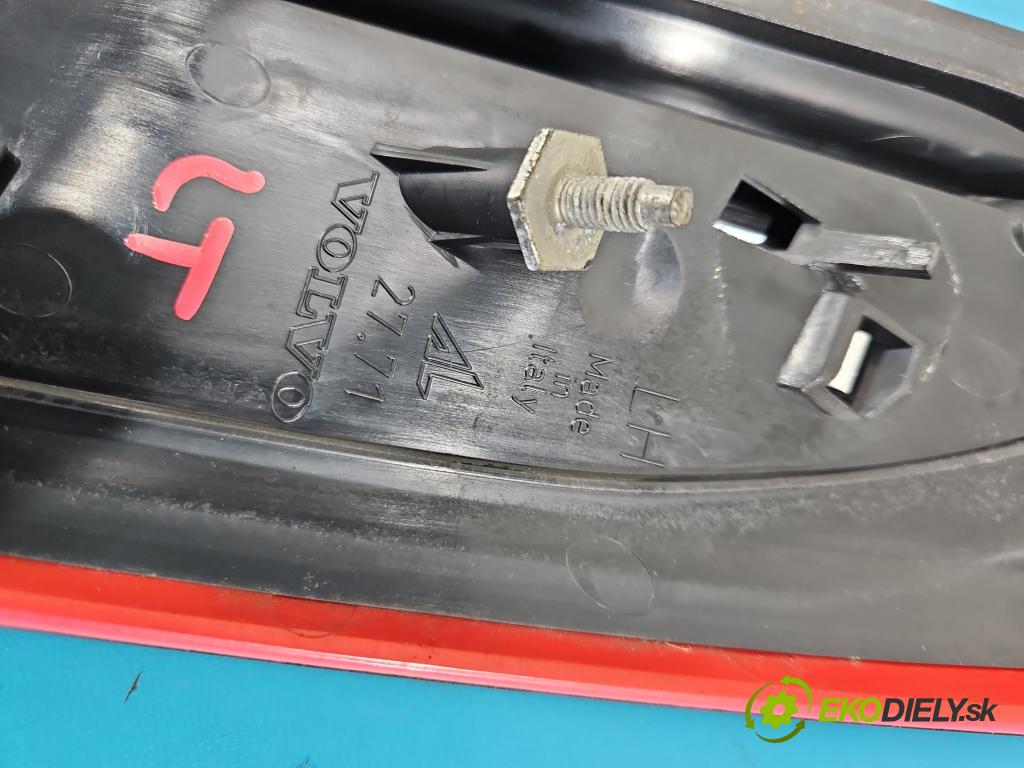 Volvo C30 1.6 hdi 109 HP manual 80 kW 1560 cm3 3- svetlo / reflektor zadné ľavé  (Kľučka dverí ostatné)