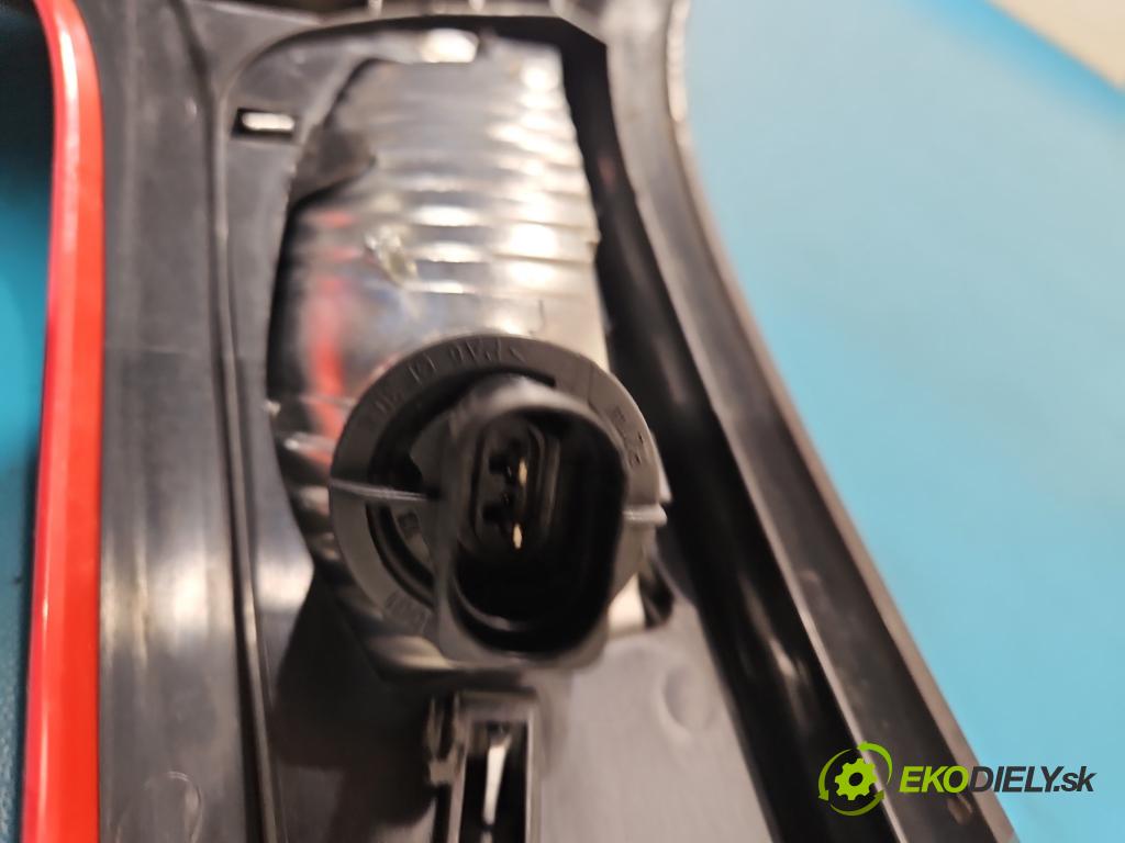 Volvo C30 1.6 hdi 109 HP manual 80 kW 1560 cm3 3- svetlo / reflektor zadné ľavé  (Kľučka dverí ostatné)