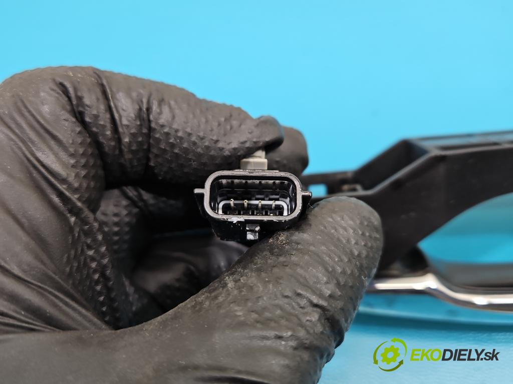 Nissan X-trail III T32 2013-2021 1.6 dci 131 HP automatic 96 kW 1598 cm3 5- rukoväť predné pravé mimo:  (Kľučka dverí ostatné)