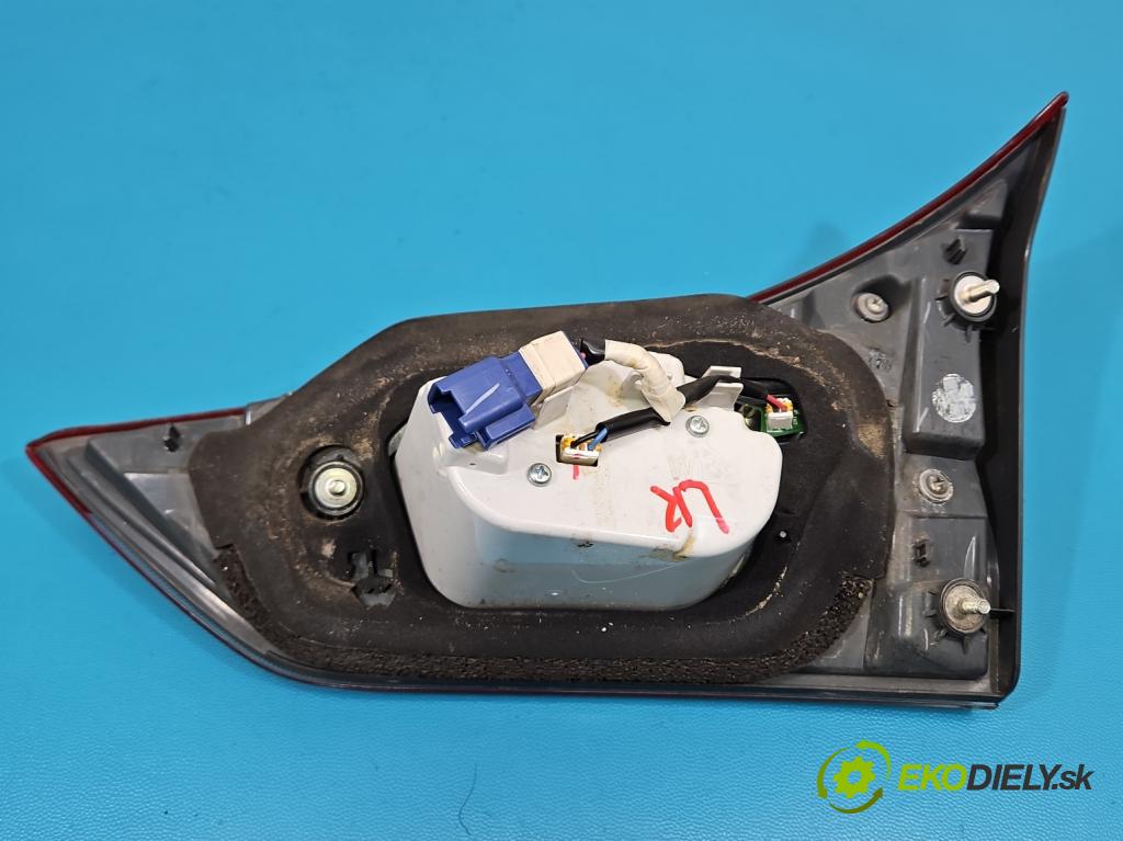 Toyota Auris II 2012-2018 1.8 16V 99 hp automatic 73 kW 1798 cm3 5- světlo zadní levé 02-354 (Klika dveří ostatní)