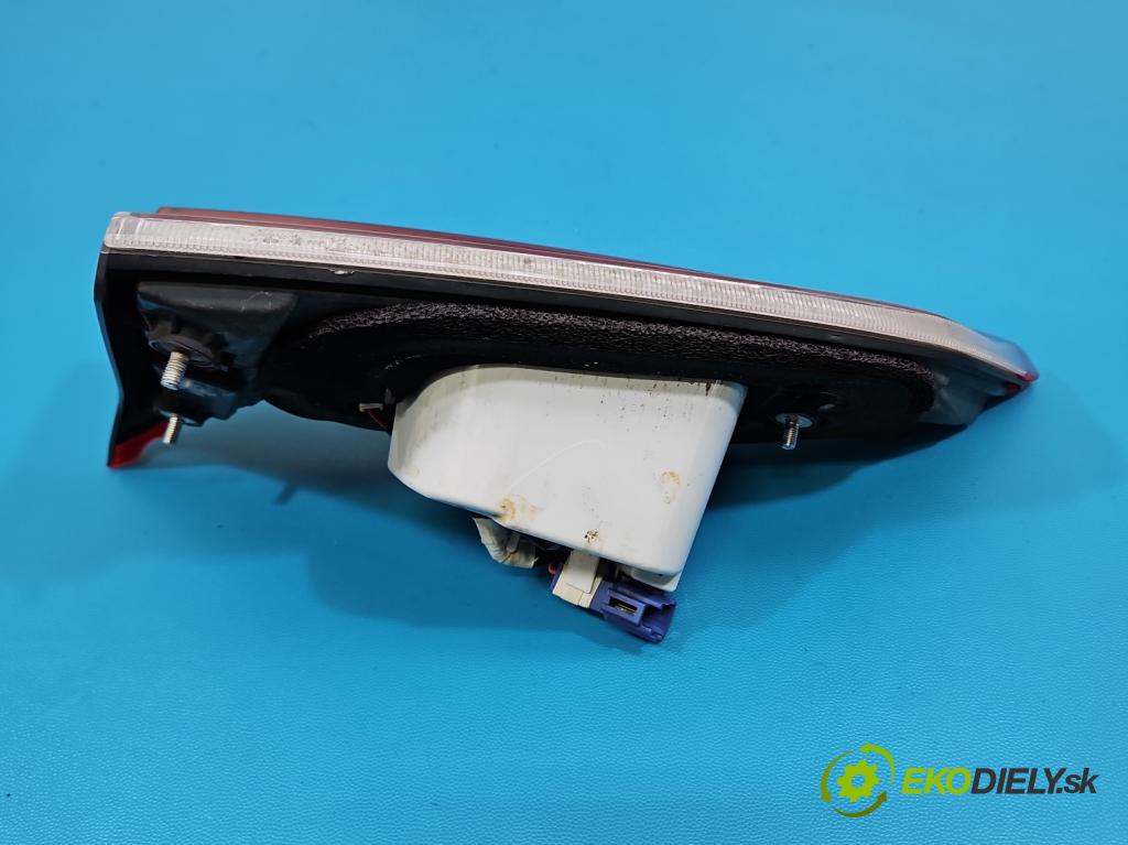 Toyota Auris II 2012-2018 1.8 16V 99 hp automatic 73 kW 1798 cm3 5- světlo zadní levé 02-354 (Klika dveří ostatní)