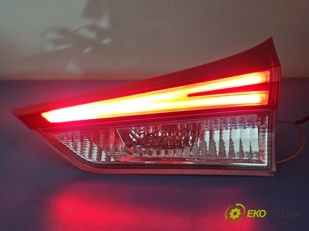 Toyota Auris II 2012-2018 1.8 16V 99 hp automatic 73 kW 1798 cm3 5- světlo zadní pravé 02-354 (Klika dveří ostatní)