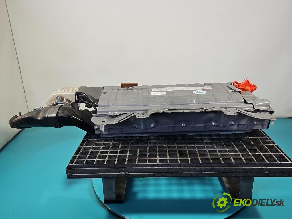 Toyota Auris II 2012-2018 1.8 16V 99 hp automatic 73 kW 1798 cm3 5- batéria G9280-12020