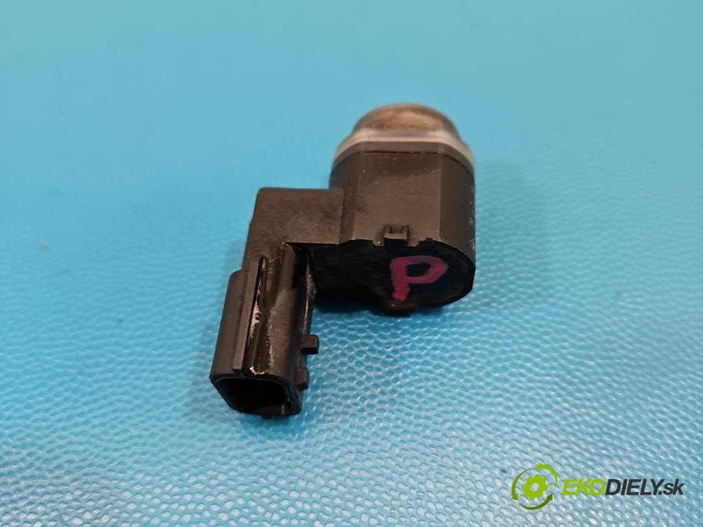 Nissan X-trail III T32 2013-2021 1.6 dci 131 hp automatic 96 kW 1598 cm3 5- snímač parkování