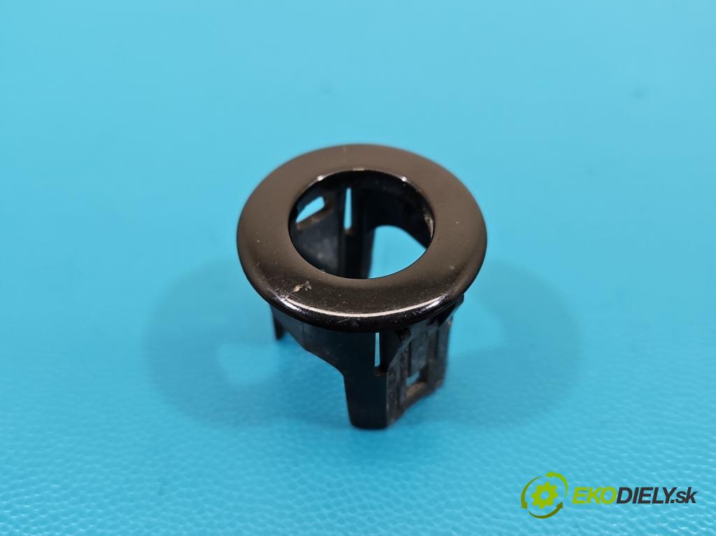 Nissan X-trail III T32 2013-2021 1.6 dci 131 HP automatic 96 kW 1598 cm3 5- Upevnenie: 28533-4CL0A