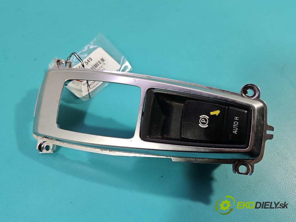 Bmw X5 E70 2006-2013 3.0d 245KM automatic 180 kW 2993 cm3 5- prepínač brzda: ručný 6975467 (Prepínacie páčky pod volantom)