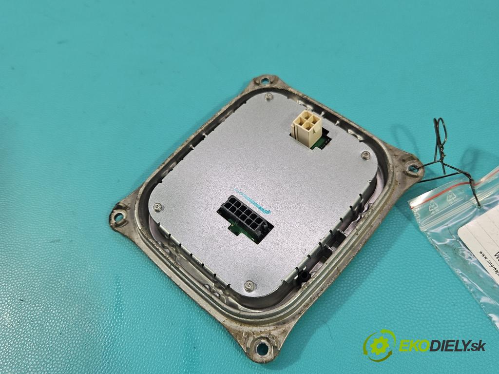 Bmw X5 E70 2006-2013 3.0d 245KM automatic 180 kW 2993 cm3 5- modul lampy: 7263052