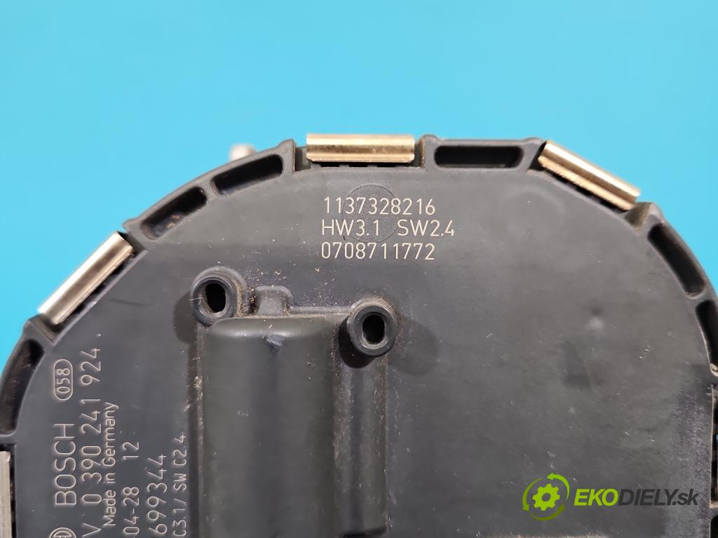 Volvo C30 1.6 hdi 109 HP manual 80 kW 1560 cm3 3- motor stieračov predné 0390241924