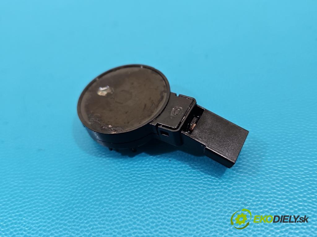 Peugeot 508 II 2018- 1.6 16V 181KM automatic 133 kW 1598 cm3 5- snímač déšť: 9830122280 (Snímač deště)