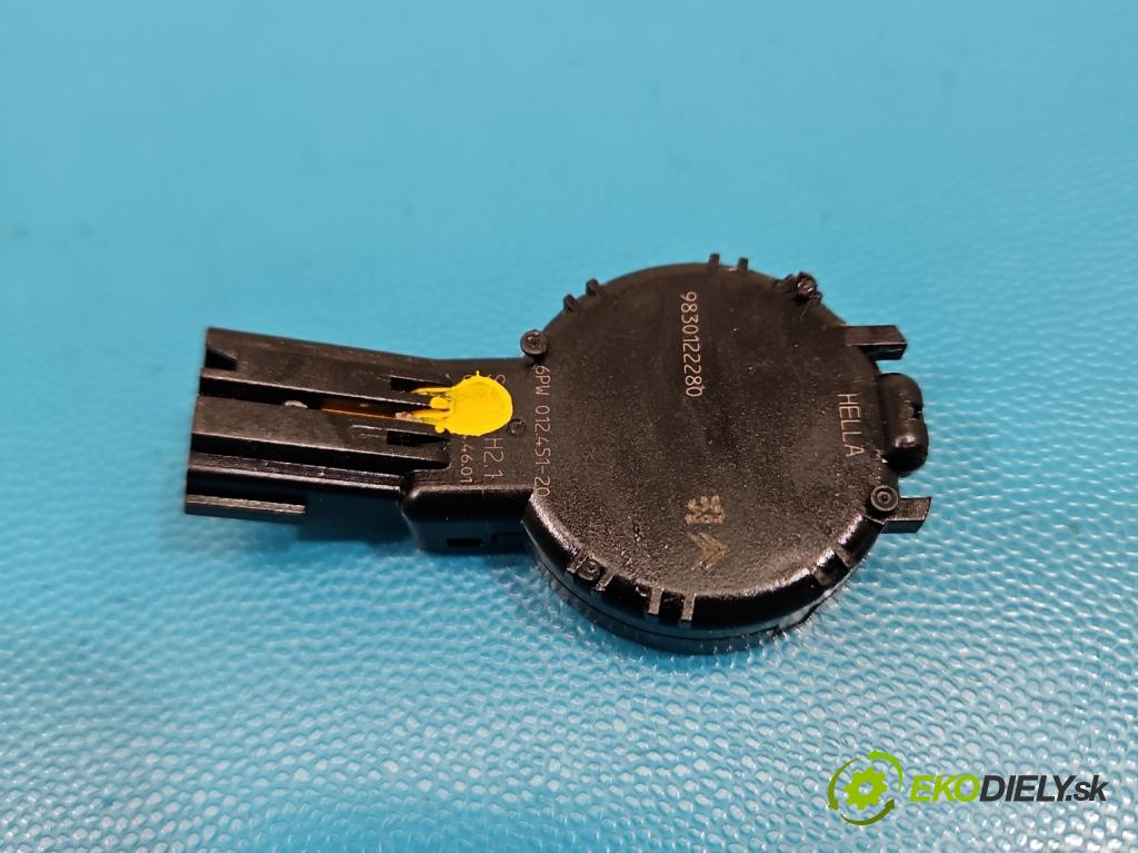 Peugeot 508 II 2018- 1.6 16V 181KM automatic 133 kW 1598 cm3 5- snímač déšť: 9830122280 (Snímač deště)