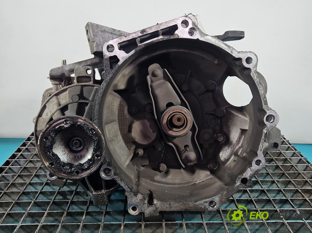 Vw Touran I 2003-2015 1.9 tdi 105 hp manual 77 kW 1896 cm3 5- převodovka stupňová manual JYK