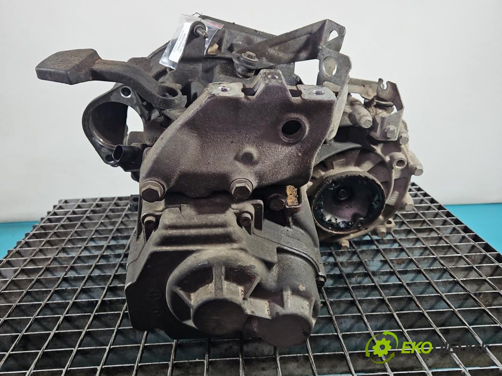 Vw Touran I 2003-2015 1.9 tdi 105 hp manual 77 kW 1896 cm3 5- převodovka stupňová manual JYK