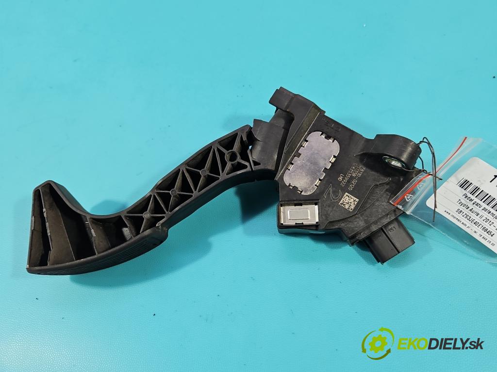 Toyota Auris II 2012-2018 1.8 16V 99 hp automatic 73 kW 1798 cm3 5- pedal plyn: potenciometr: 78110-02120