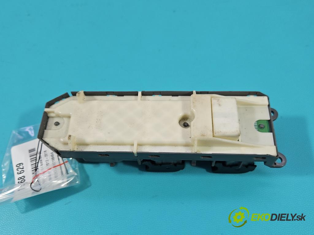 Toyota Auris II 2012-2018 1.8 16V 99 HP automatic 73 kW 1798 cm3 5- prepínač okien spätných zrkadiel 515220