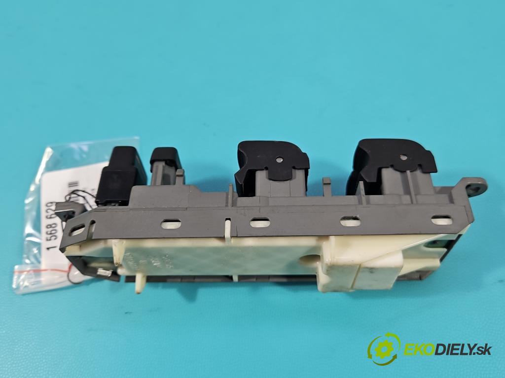 Toyota Auris II 2012-2018 1.8 16V 99 HP automatic 73 kW 1798 cm3 5- prepínač okien spätných zrkadiel 515220