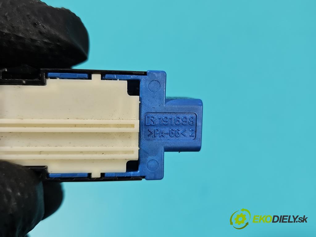 Toyota Auris II 2012-2018 1.8 16V 99 hp automatic 73 kW 1798 cm3 5- Přepínač 191698