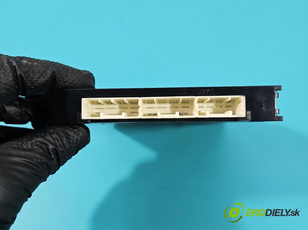 Toyota Auris II 2012-2018 1.8 16V 99 HP automatic 73 kW 1798 cm3 5- riadiaca jednotka ostatné 89990-02370