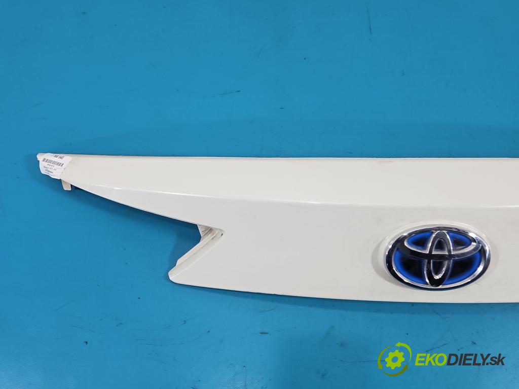 Toyota Auris II 2012-2018 1.8 16V 99 hp automatic 73 kW 1798 cm3 5- zaslepka: zadní 76811-02830