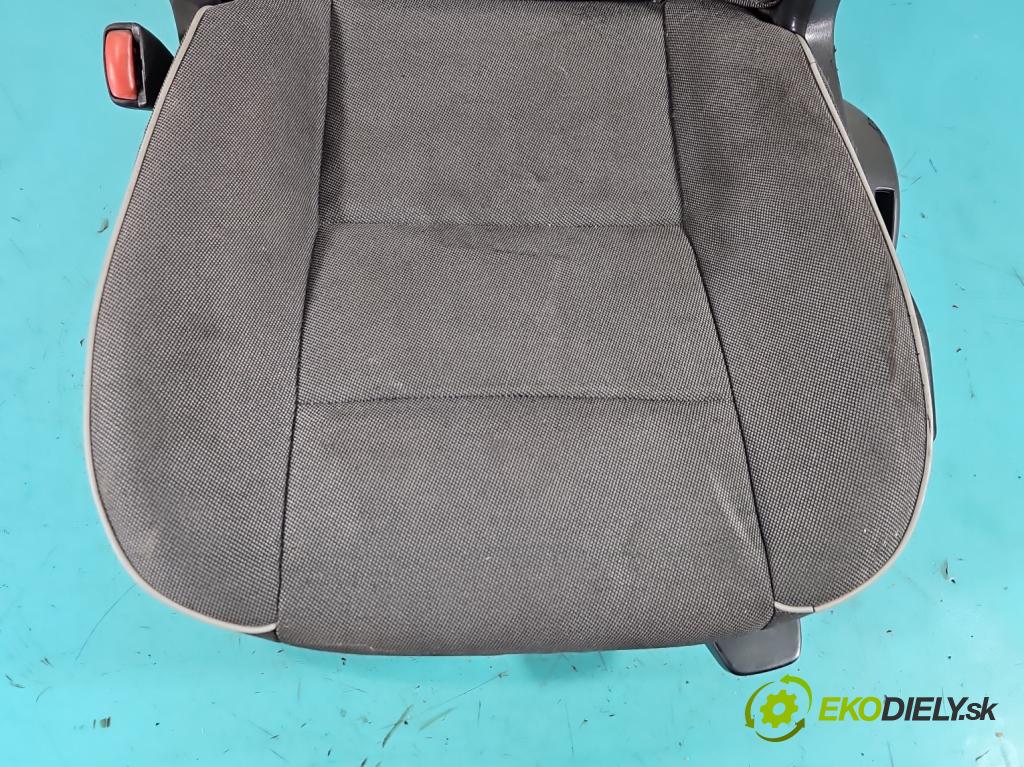 Volvo C30 1.6 hdi 109 hp manual 80 kW 1560 cm3 3- Sedadlo levý  (Sedadlo)