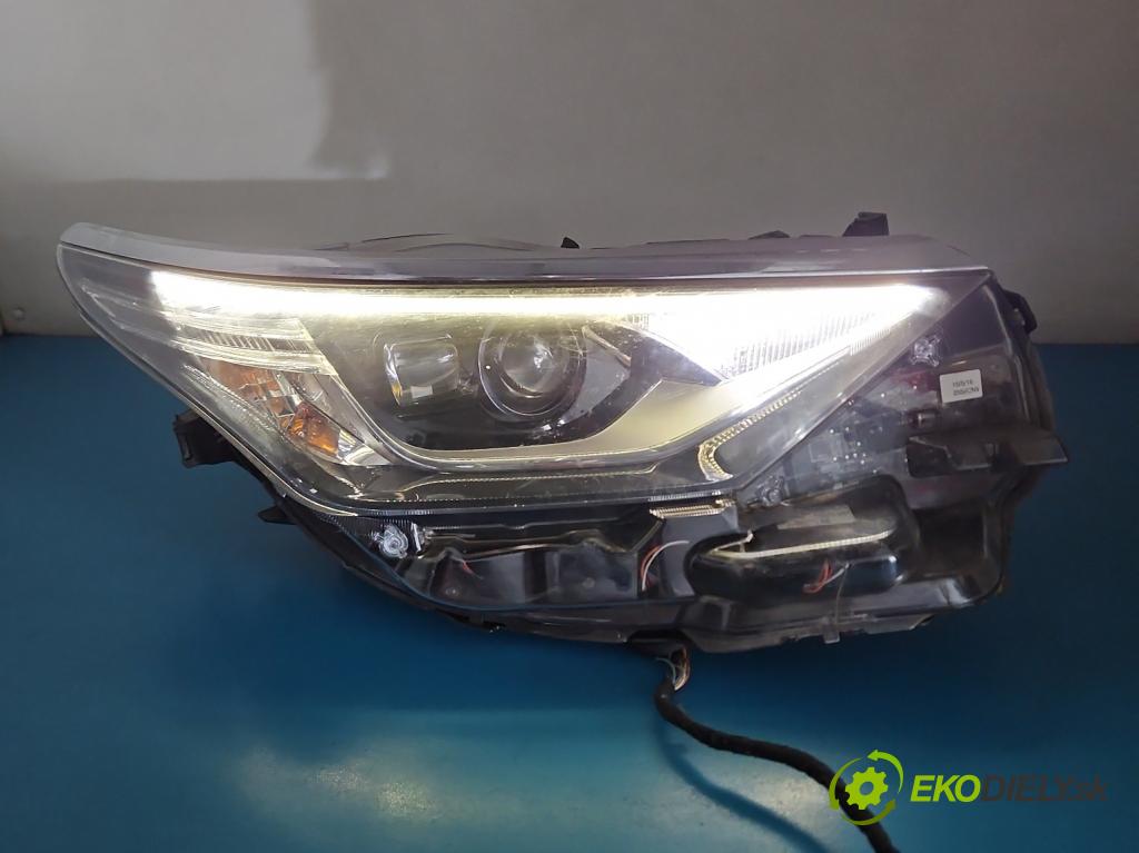 Toyota Auris II 2012-2018 1.8 16V 99 HP automatic 73 kW 1798 cm3 5- Reflektor: pravý 81110-02K60 (Svetlo predné pravé)