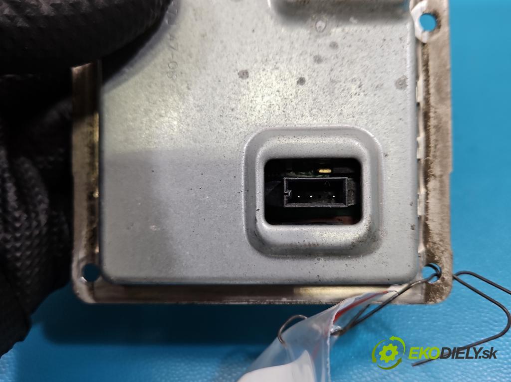 Vw Passat B6 2005-2010 2.0 tdi 140 hp manual 103 kW 1968 cm3 5- měnič xenon 3D0907391B (Řídící jednotka xenonu)