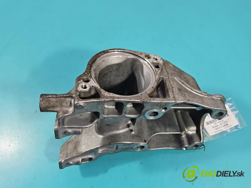 Mercedes A W177 2018- 2.0 T 306KM automatic 225 kW 1991 cm3 4- Upevnenie: A2602230000